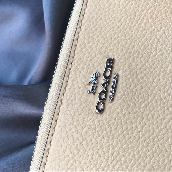 NWT🌷Coach Pebbled Leather Accordion Zip F16612 - Picture 2 of 6